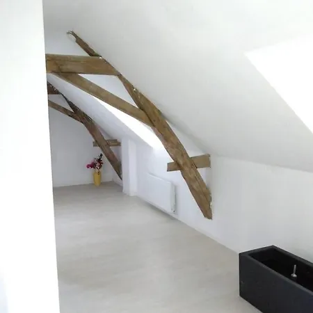 Maison 3 *